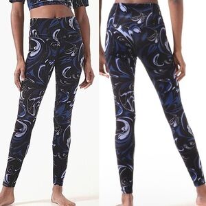 Athleta Velvet Blue Swirl/Marble SET - Leggings and Top